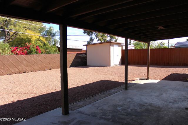 6711 E Nicaragua Drive, Tucson, AZ 85730