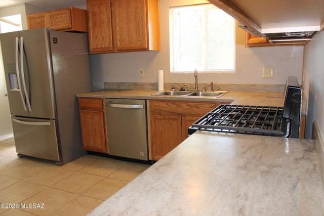 6711 E Nicaragua Drive, Tucson, AZ 85730