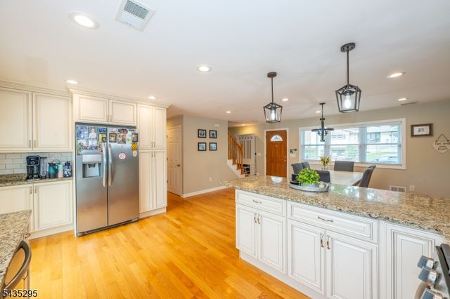 136 Redwood Ave, Wayne Twp., NJ 07470