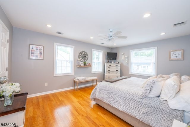 136 Redwood Ave, Wayne Twp., NJ 07470