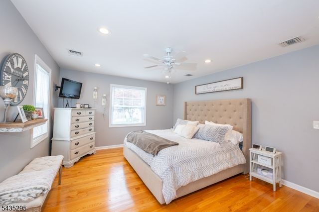136 Redwood Ave, Wayne Twp., NJ 07470