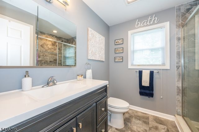 136 Redwood Ave, Wayne Twp., NJ 07470