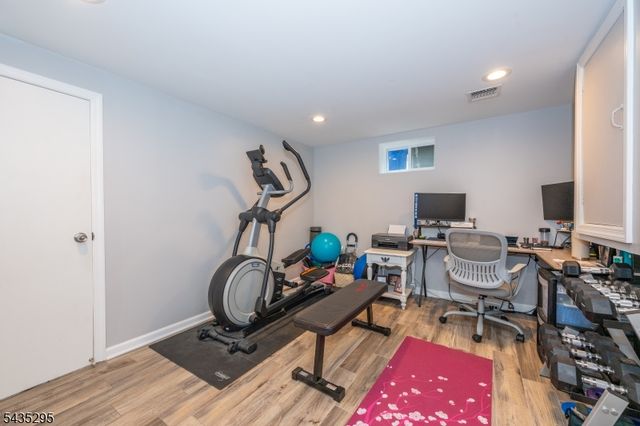 136 Redwood Ave, Wayne Twp., NJ 07470