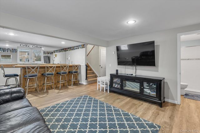 11 17th Avenue, Ronkonkoma, NY 11779