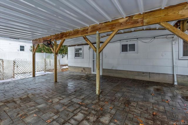 11 17th Avenue, Ronkonkoma, NY 11779