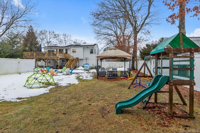 11 17th Avenue, Ronkonkoma, NY 11779