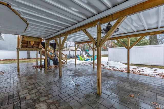 11 17th Avenue, Ronkonkoma, NY 11779