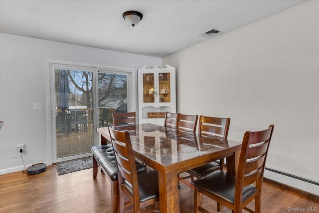 11 17th Avenue, Ronkonkoma, NY 11779