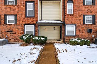 96 Conway Cove Drive, Chesterfield, MO 63017