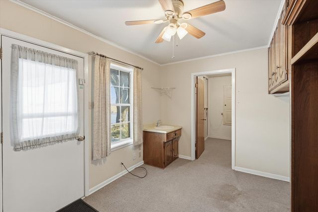 300 Red River Drive, Whitesboro, TX 76273