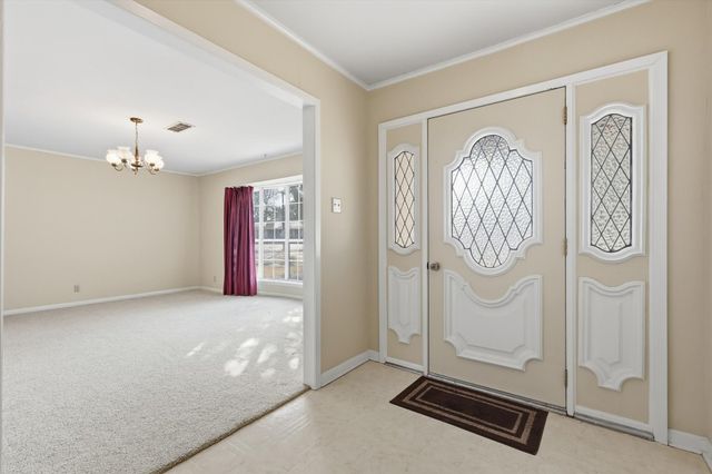 300 Red River Drive, Whitesboro, TX 76273