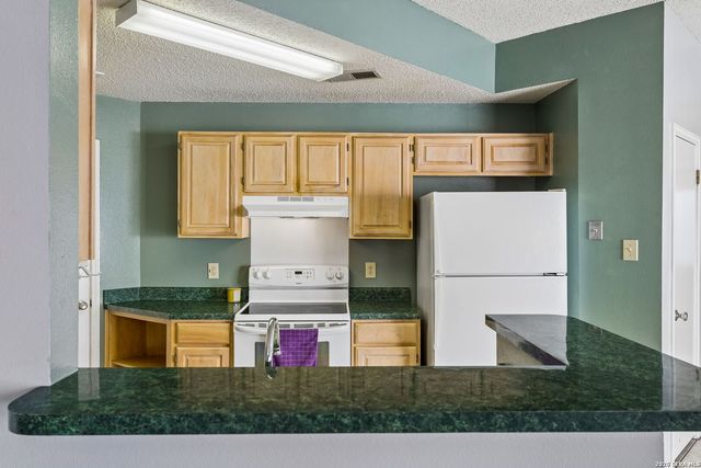 3130 Stoney Grv, San Antonio, TX 78247