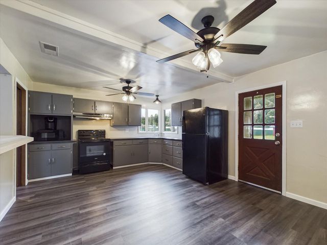 926 Holmes Flat Road, Redcrest, CA 95569