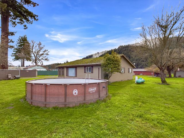 926 Holmes Flat Road, Redcrest, CA 95569