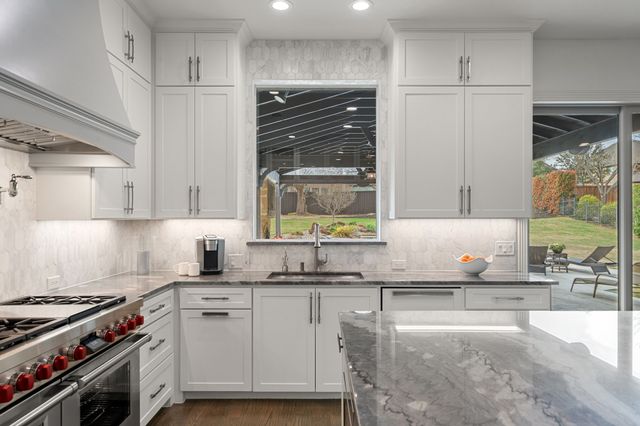 616 Honeysuckle Hollow, Southlake, TX 76092