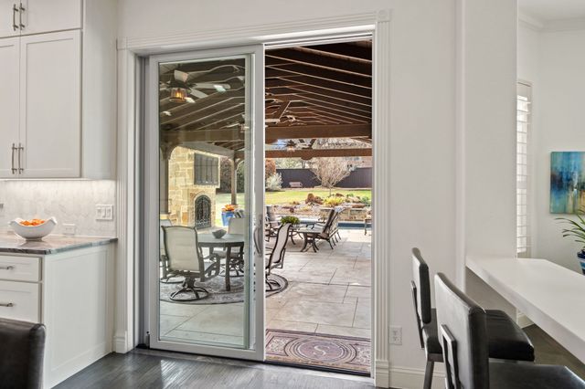 616 Honeysuckle Hollow, Southlake, TX 76092