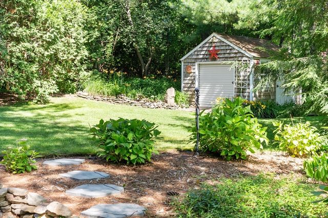 277 Willard St, Leominster, MA 01453