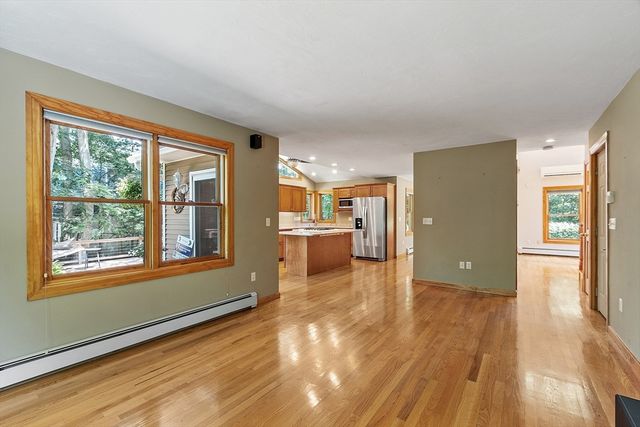 277 Willard St, Leominster, MA 01453