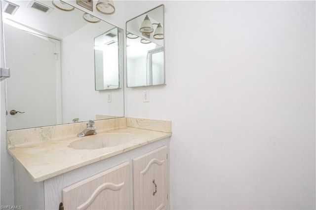 221 Cypress WAY E 201, Naples, FL 34110