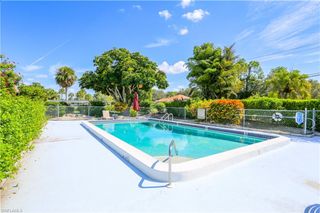 221 Cypress WAY E 201, Naples, FL 34110