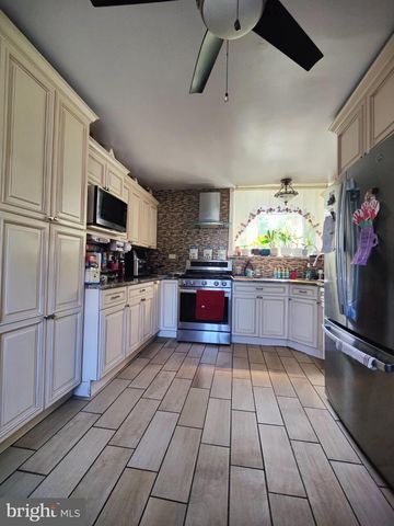 859 N 32ND ST, Camden, NJ 08105