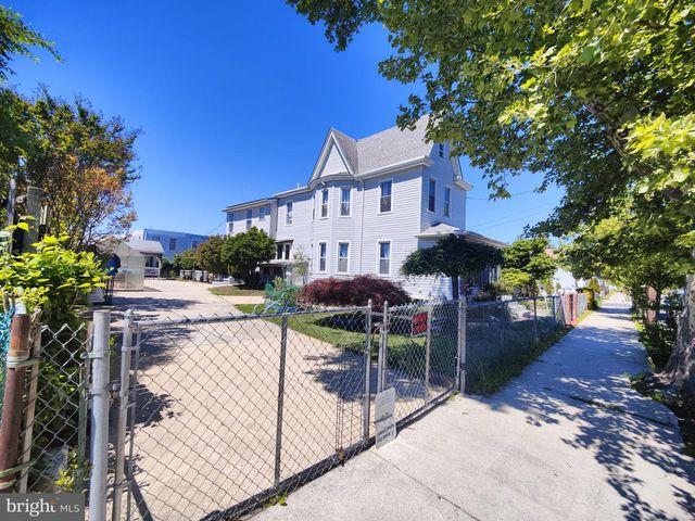 859 N 32ND ST, Camden, NJ 08105
