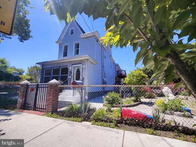859 N 32ND ST, Camden, NJ 08105