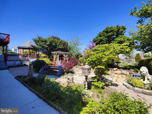859 N 32ND ST, Camden, NJ 08105