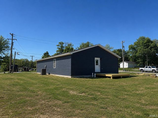 515 College Avenue, Mitchell, IN 47446