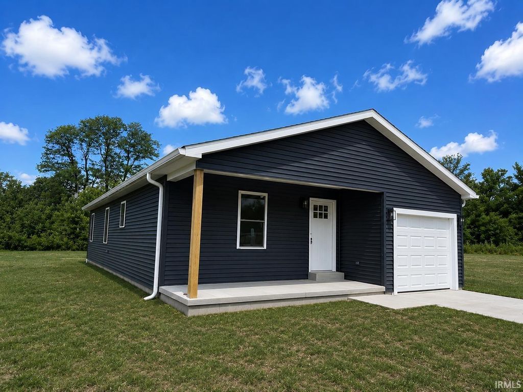 515 College Avenue, Mitchell, IN 47446