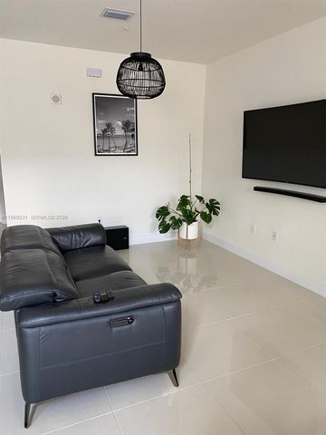 4745 NW 84th Ct 14, Doral, FL 33166