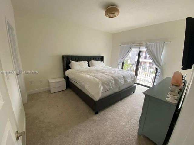 4745 NW 84th Ct 14, Doral, FL 33166