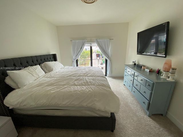 4745 NW 84th Ct 14, Doral, FL 33166