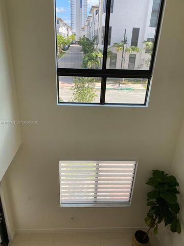 4745 NW 84th Ct 14, Doral, FL 33166