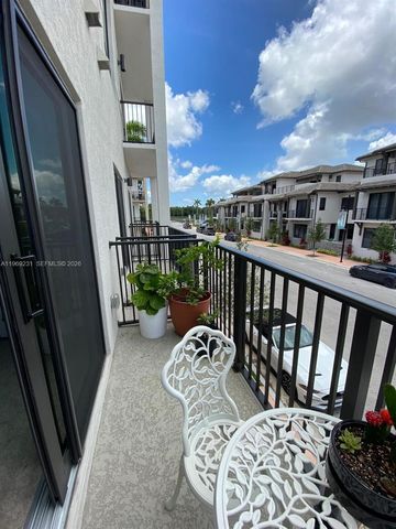 4745 NW 84th Ct 14, Doral, FL 33166