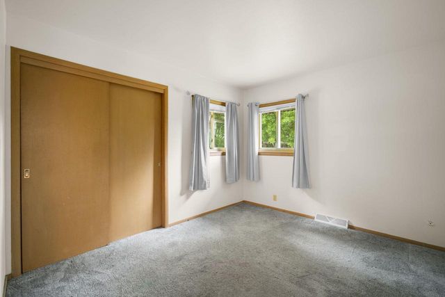 4380 N 143rd STREET, Brookfield, WI 53005