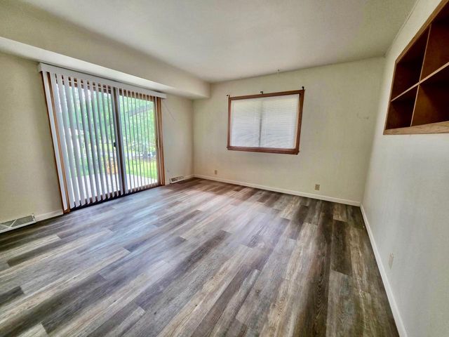 4380 N 143rd STREET, Brookfield, WI 53005
