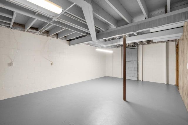 4380 N 143rd STREET, Brookfield, WI 53005