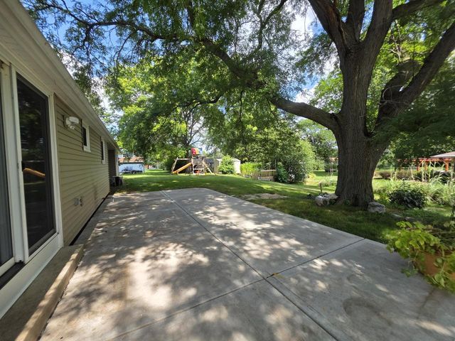 4380 N 143rd STREET, Brookfield, WI 53005