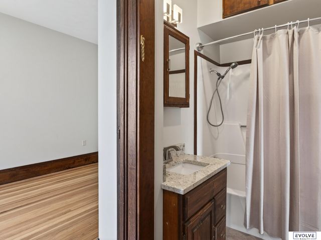 310 4th Street, Yutan, NE 68073