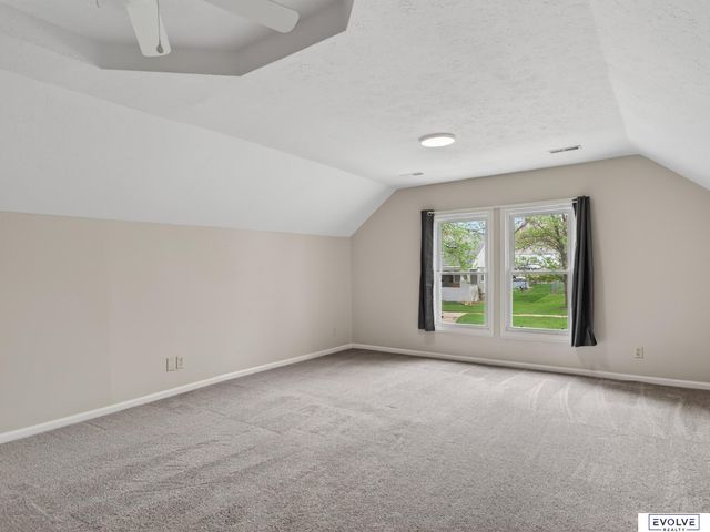 310 4th Street, Yutan, NE 68073