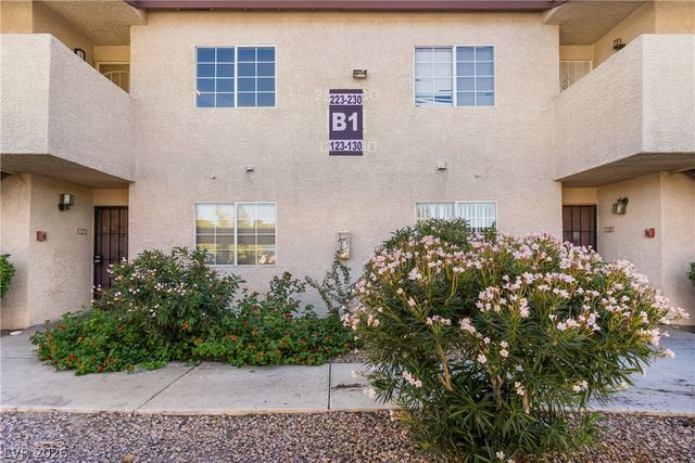 6500 West Lake Mead Boulevard 227, Las Vegas, NV 89108