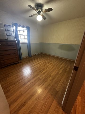 1580 Branch drive, Lawrenceburg, TN 38464