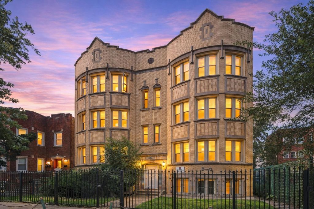 7932 S Kingston Avenue, Chicago, IL 60617 — exterior