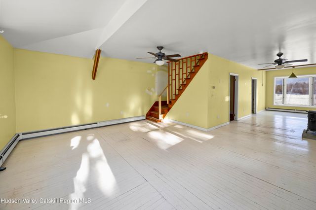 85 Eastern Parkway, Germantown, NY 12526