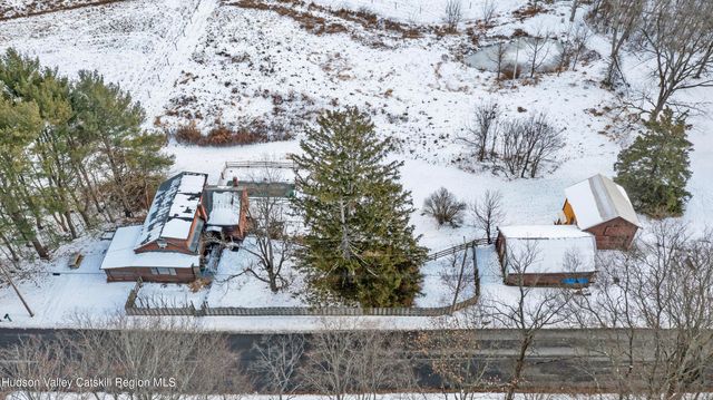 85 Eastern Parkway, Germantown, NY 12526