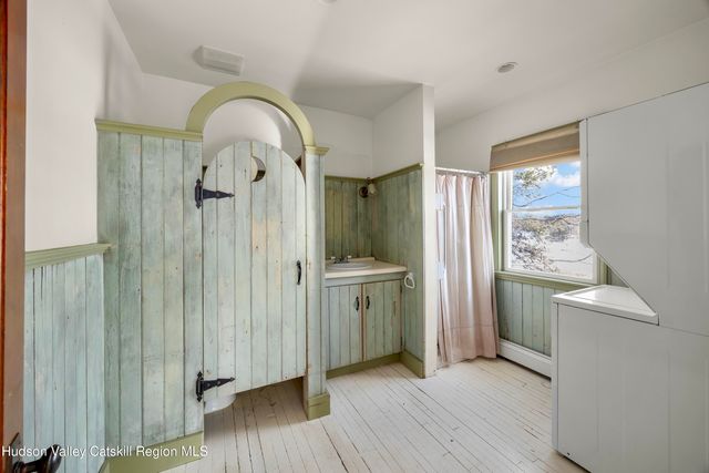 85 Eastern Parkway, Germantown, NY 12526