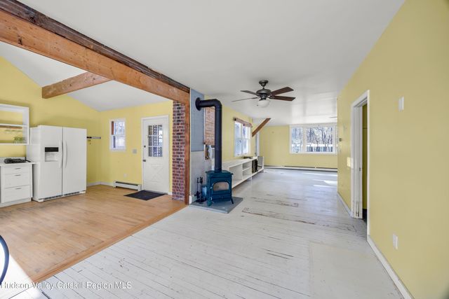 85 Eastern Parkway, Germantown, NY 12526