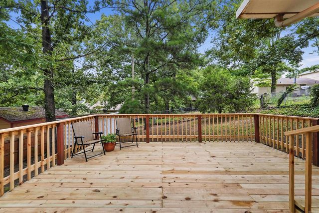 132 Point West Circle, Little Rock, AR 72211