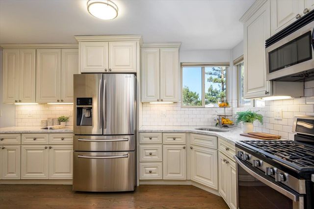 12 CRANFIELD Avenue, San Carlos, CA 94070